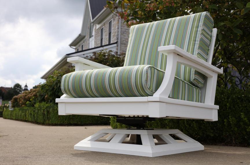 Wildridge Wildridge Heritage Deep Seating Swivel Rocker With Cushions Swivel Rocker